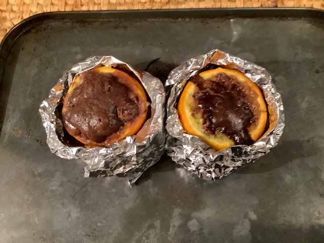 Cakes cooked in oranges